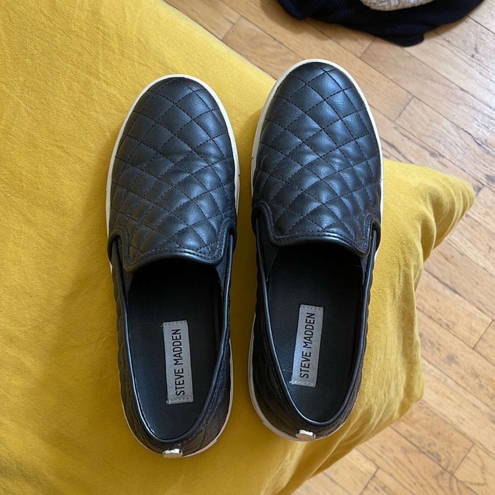 Steve Madden Size 9 slip on